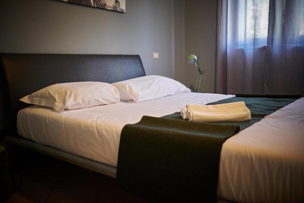 Colonna Rooms & Apartment Trani Buitenkant foto